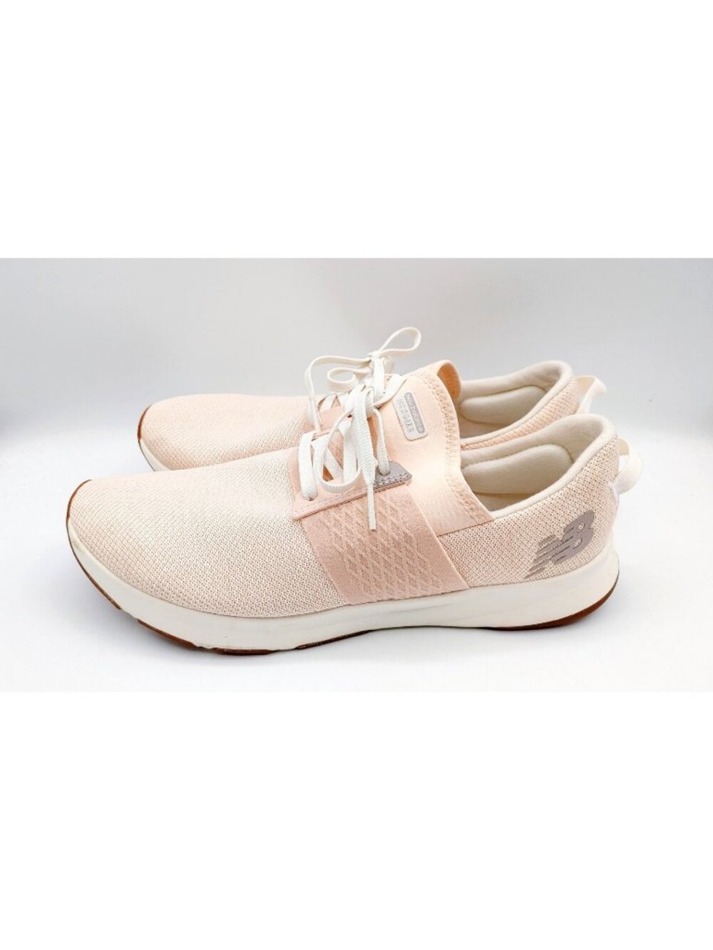 New Balance Dynasoft Nergize V3 Womens US Size 10 Pink Athletic Shoes Sneakers